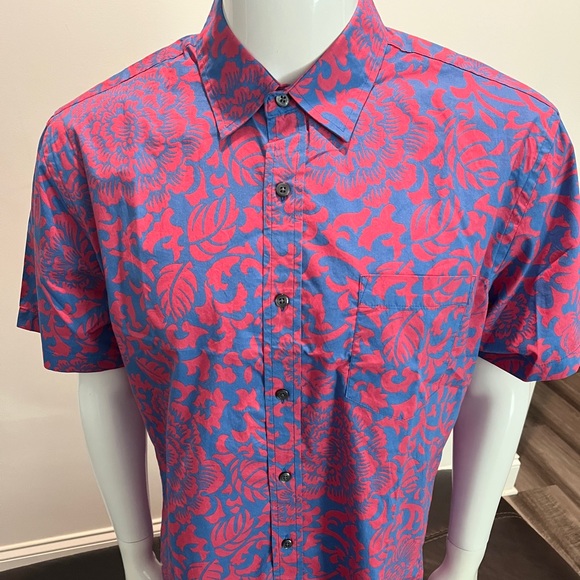 Amazon Essentials Button Down - Picture 2 of 11